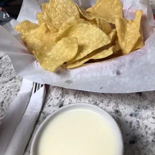 Chips and queso