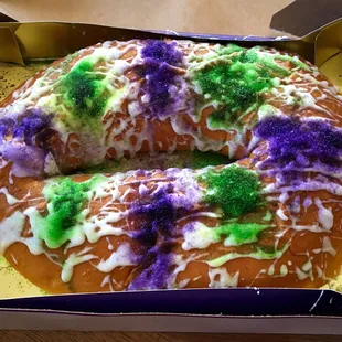Guava cream cheese king cake