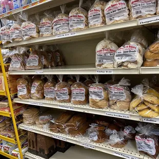 Norma&apos;s breads to go