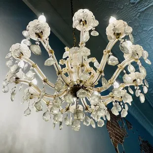 a chandelier hanging from the ceiling