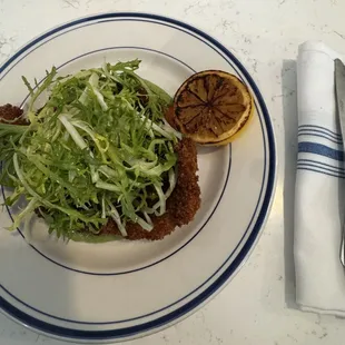 A must have for lunch. Definitely make sure to ask for extra frisée salad to balance out with the huge cutlet !