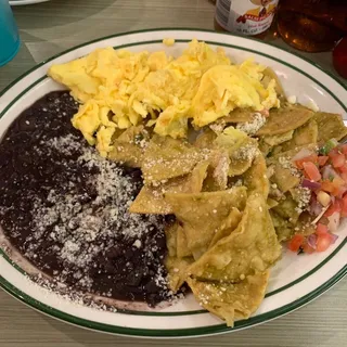 CHILAQUILES VERDES