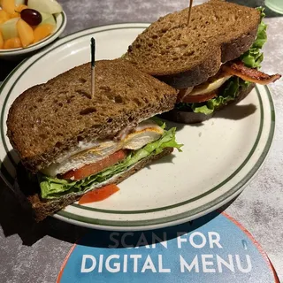 CAJUN CHICKEN SANDWICH