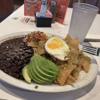 CHILAQUILES VERDES