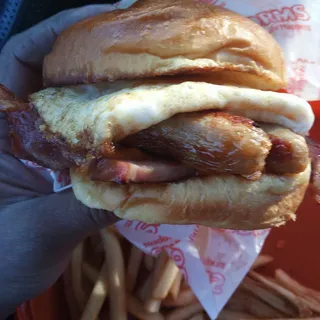 BIGGER BETTER BREAKFAST SANDWICH