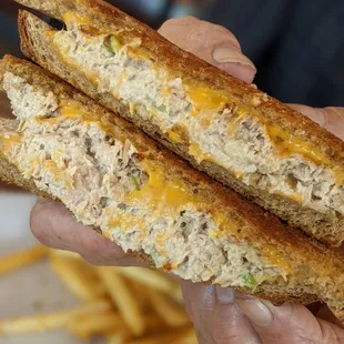 Tuna melt