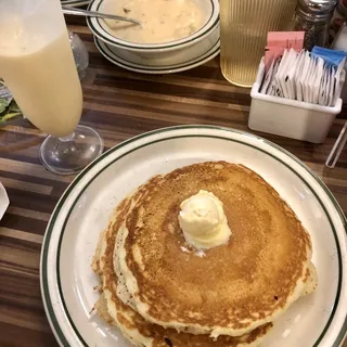 STACK OF 3 HOTCAKES