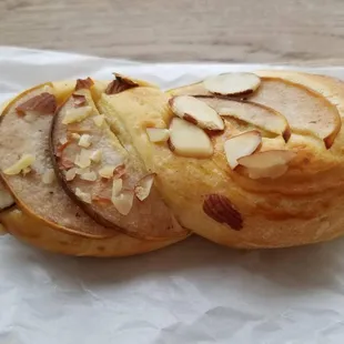 Frangipane &amp; Pear Ocho