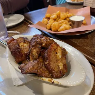 RIB TIPS &amp; CHEESE CURDS
