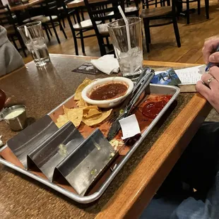 Fish ahi tuna tacos, with a wasabi sauce that was spicy but not too, perfecto.