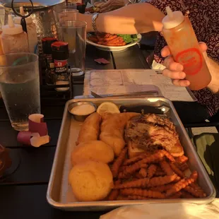 North and South Seafood & Smokehouse