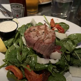 Salad with local tuna (rare)