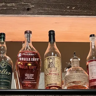 Top shelf bar