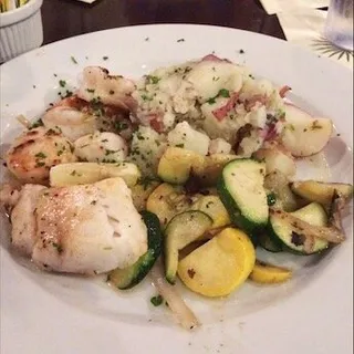 Broiled Seafood Platter
