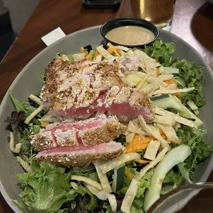 Ahi tuna salad