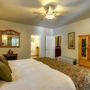 Bigleaf Maple Room (downstairs master suite)