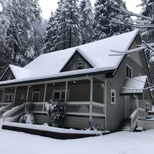 B &amp; B in Winter