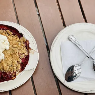 Divine finish.  Life is good and this is one proof.  Rhubarb crisp.