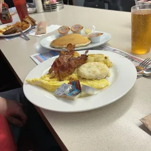 2 eggs with bacon and side of pancakes