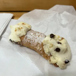 Regular cannoli