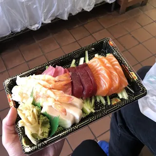24 Sashimi Deluxe Platter 15 Pcs