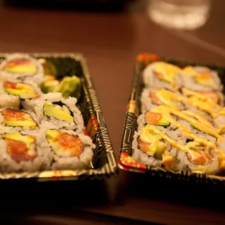 38 Spicy Salmon Roll