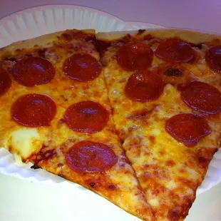 Lunch special - 2 slices of pepperoni.