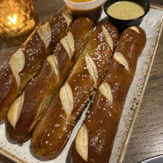 4 Bavarian Pretzel Sticks