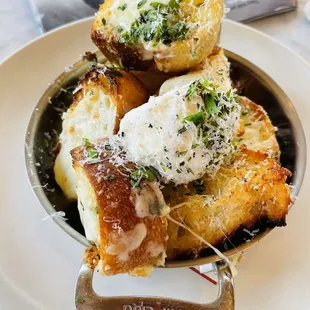 White Truffle Garlic Bread