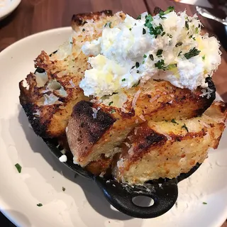 White Truffle Garlic Bread