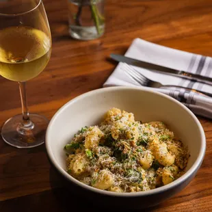 pasta dish, pasta, food