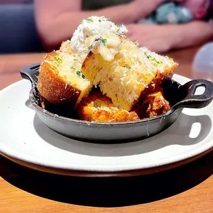 White Truffle Garlic Bread