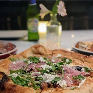 Prosciutto Pizza  IG: @taste.buds.hub
