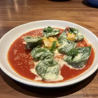 Tortelloni al Pomodoro