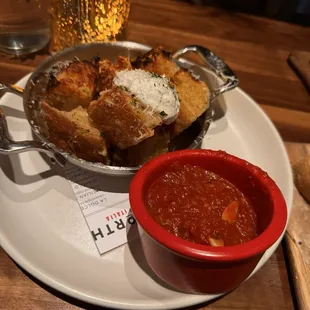 White Truffle Garlic Bread