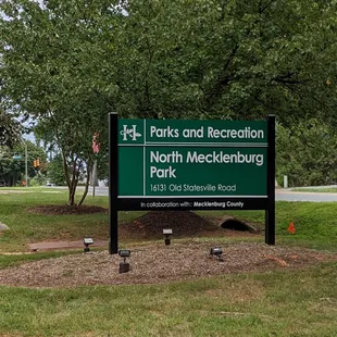 Entrance to North Mecklenburg Park