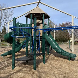 Play structure