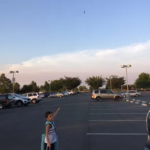 Got our picnic blanket and there goes the SPD copter.