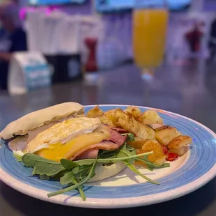 Ham &amp; Gouda Breakfast Sandwich