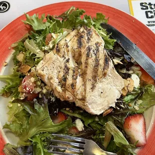 Grilled Chicken Strawberry Salad