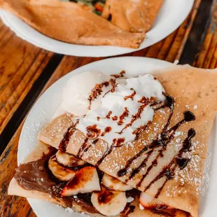 Waikiki ($10.75) 
 Banana, strawberry, nutella and ice cream with whipped cream