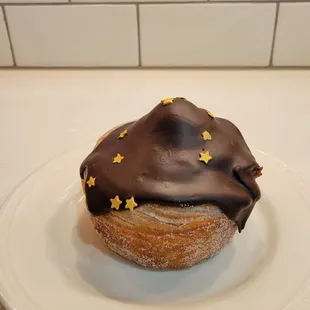Boston cream cruffin