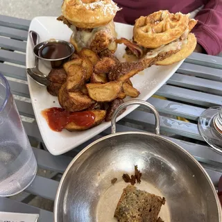 D CHICKEN & WAFFLE SLIDERS