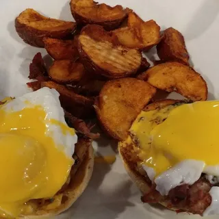 D CORNED BEEF HASH BENEDICT