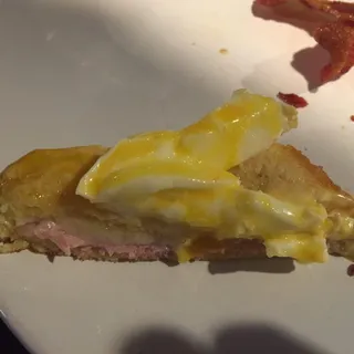 D AVOCADO TOAST BENEDICT