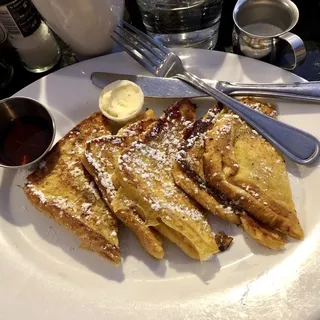 D RASPBERRY & CREAM CHEESE FRENCH TOAST