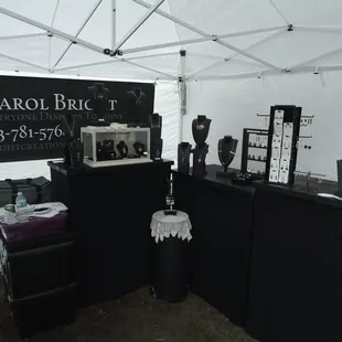 North Tampa Market - Artist open market at Bearss Groves