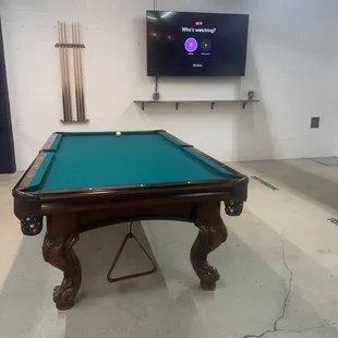 Free pool table
