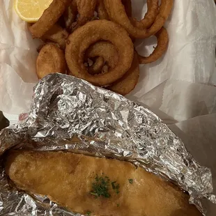Fish &amp; onion rings