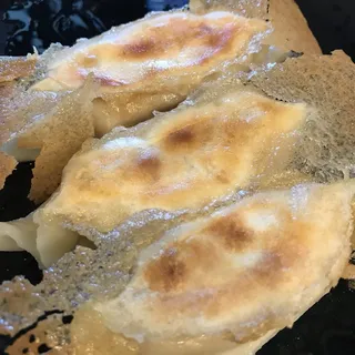 D4. Potstickers